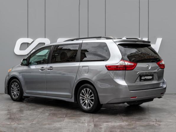 Toyota Sienna III Рестайлинг 2 с пробегом 2017 года, цена 3 170 000 рублей, 258172 км, минивэн, Автокод Объявления