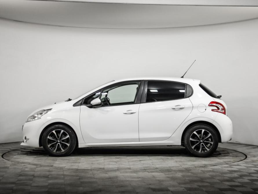 Peugeot 208 I Санкт-Петербург  - изображение 9