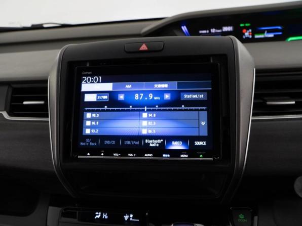 Honda Freed II с пробегом 2017 года, цена 1 400 000 рублей, 205439 км, компактвэн, Автокод Объявления