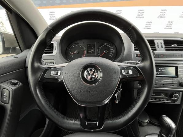 Volkswagen Polo V Рестайлинг с пробегом 2017 года, цена 1 320 000 рублей, 91942 км, седан, Автокод Объявления
