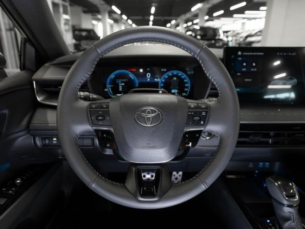 Toyota Camry IX (XV80) China Market с пробегом 2026 года, цена 4 190 000 рублей, 50 км, седан, Автокод Объявления