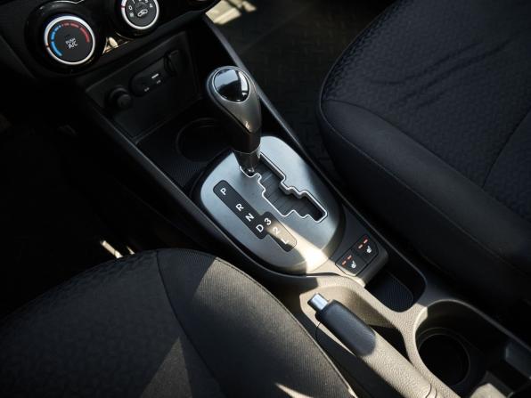 Kia Rio III Рестайлинг с пробегом 2015 года, цена 1 048 000 рублей, 115464 км, седан, Автокод Объявления