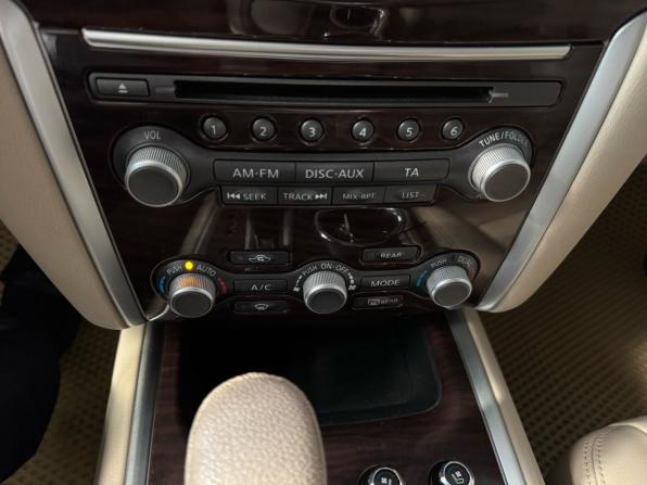 Nissan Pathfinder IV с пробегом 2014 года, цена 1 300 000 рублей, 305954 км, внедорожник, Автокод Объявления