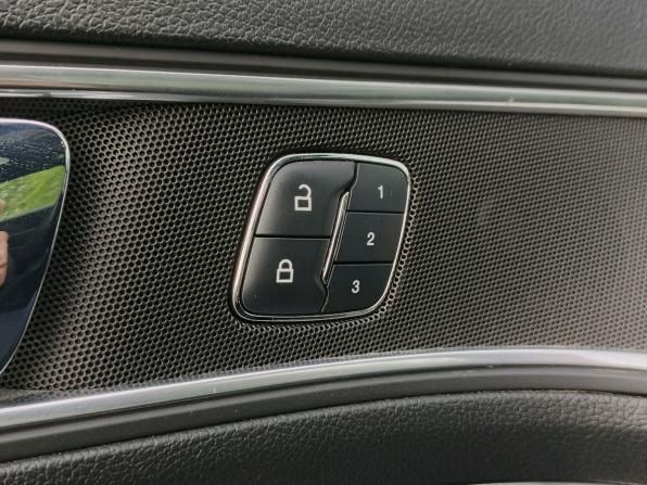 Ford Explorer V Рестайлинг 2 с пробегом 2018 года, цена 2 939 000 рублей, 131741 км, внедорожник, Автокод Объявления