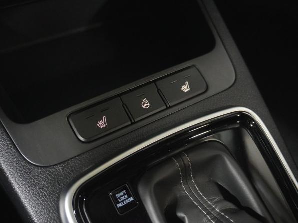 Kia Rio IV Рестайлинг с пробегом 2021 года, цена 2 060 000 рублей, 24293 км, хэтчбек, Автокод Объявления