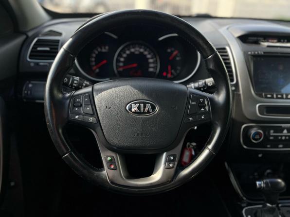 Kia Sorento II Рестайлинг с пробегом 2018 года, цена 2 300 000 рублей, 97376 км, внедорожник, Автокод Объявления