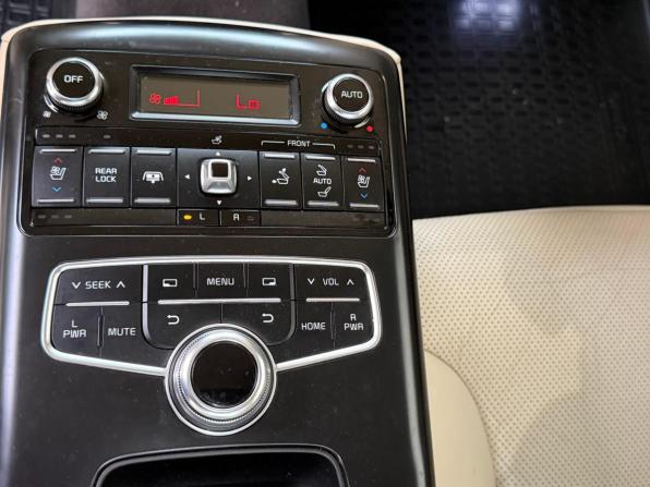 Kia Quoris I с пробегом 2013 года, цена 1 550 000 рублей, 165000 км, седан, Автокод Объявления