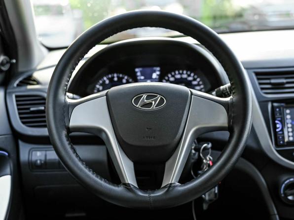 Hyundai Solaris I с пробегом 2013 года, цена 735 000 рублей, 122713 км, седан, Автокод Объявления