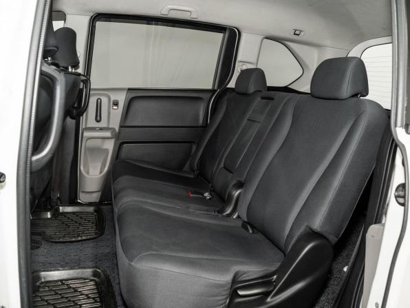 Honda Freed I с пробегом 2010 года, цена 925 000 рублей, 145037 км, компактвэн, Автокод Объявления