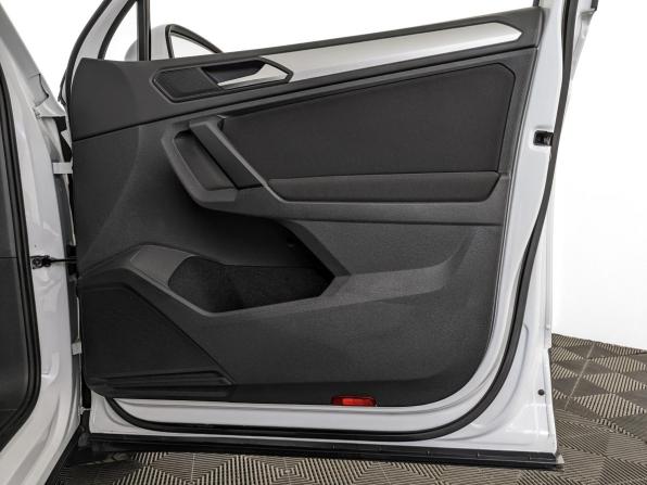 Volkswagen Tiguan II с пробегом 2019 года, цена 2 210 000 рублей, 139600 км, внедорожник, Автокод Объявления