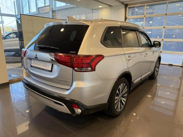 Mitsubishi Outlander III Рестайлинг 3 с пробегом 2019 года, цена 1 850 000 рублей, 188671 км, внедорожник, Автокод Объявления