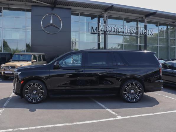 Cadillac Escalade V с пробегом 2021 года, цена 11 700 000 рублей, 27945 км, внедорожник, Автокод Объявления
