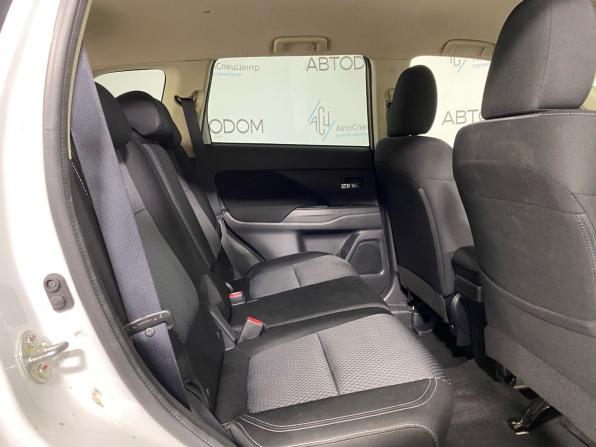 Mitsubishi Outlander III Рестайлинг 3 с пробегом 2019 года, цена 1 797 000 рублей, 143419 км, внедорожник, Автокод Объявления