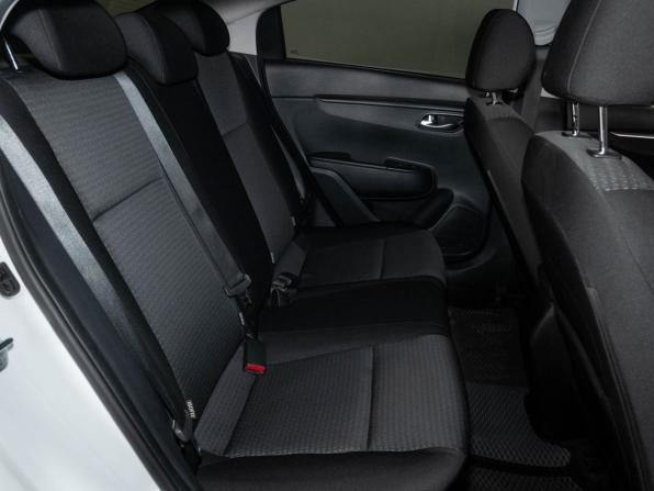 Kia Rio IV Рестайлинг с пробегом 2020 года, цена 1 571 000 рублей, 128000 км, седан, Автокод Объявления