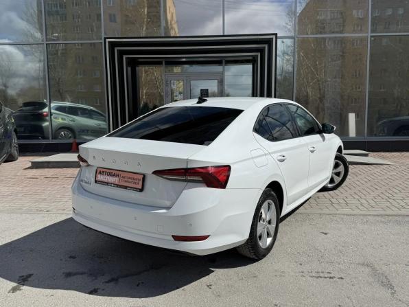 Skoda Octavia IV (A8) с пробегом 2021 года, цена 2 424 000 рублей, 71580 км, лифтбек, Автокод Объявления