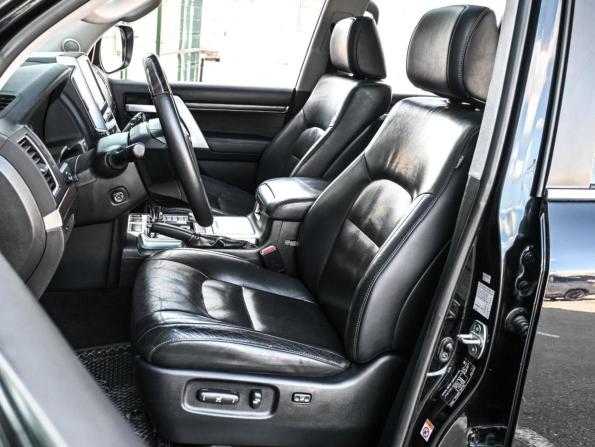 Toyota Land Cruiser 200 Series Рестайлинг 2 с пробегом 2015 года, цена 4 984 000 рублей, 190697 км, внедорожник, Автокод Объявления
