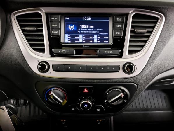 Hyundai Solaris II Рестайлинг с пробегом 2021 года, цена 1 600 000 рублей, 64845 км, седан, Автокод Объявления