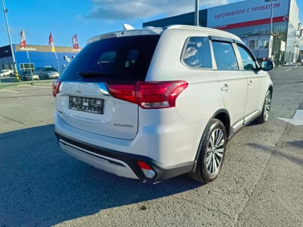 Mitsubishi Outlander III Рестайлинг 2 с пробегом 2018 года, цена 1 819 995 рублей, 134904 км, внедорожник, Автокод Объявления
