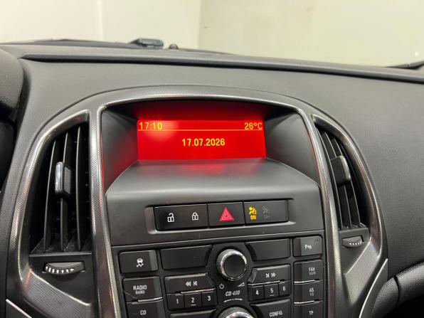 Opel Astra J с пробегом 2012 года, цена 949 000 рублей, 67000 км, хэтчбек, Автокод Объявления