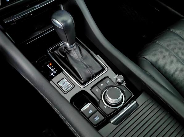 Mazda 6 III (GJ) Рестайлинг 2 с пробегом 2019 года, цена 2 649 000 рублей, 63105 км, седан, Автокод Объявления