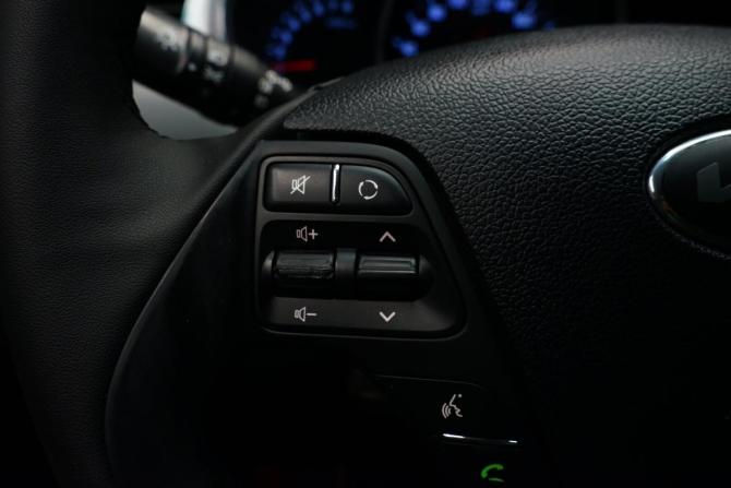 Kia Ceed II с пробегом 2013 года, цена 1 190 000 рублей, 227605 км, хэтчбек, Автокод Объявления
