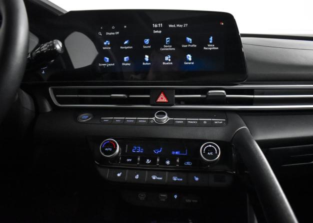 Hyundai Elantra VII (CN7) Рестайлинг с пробегом 2024 года, цена 2 127 890 рублей, 39670 км, седан, Автокод Объявления
