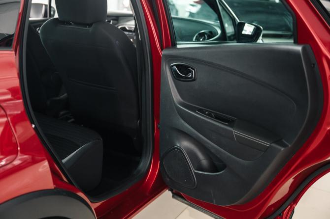 Renault Kaptur I Рестайлинг с пробегом 2021 года, цена 1 200 000 рублей, 145432 км, внедорожник, Автокод Объявления