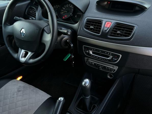 Renault Fluence I с пробегом 2010 года, цена 699 000 рублей, 208700 км, седан, Автокод Объявления
