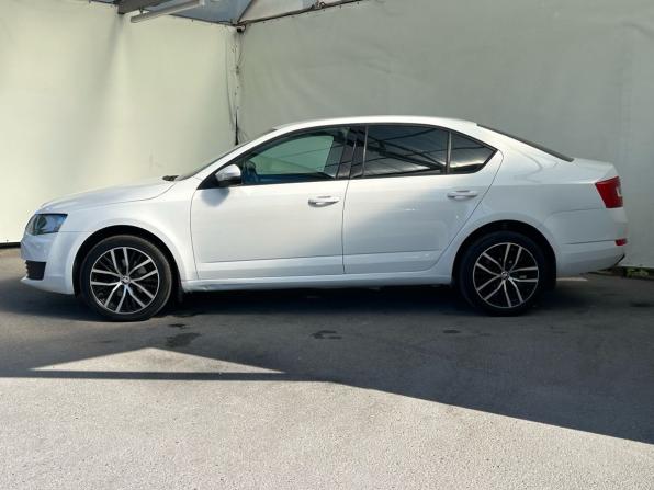 Skoda Octavia III (A7) с пробегом 2014 года, цена 1 019 000 рублей, 200409 км, лифтбек, Автокод Объявления