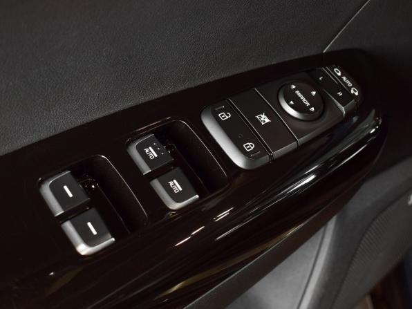 Kia Sportage IV Рестайлинг с пробегом 2019 года, цена 2 599 997 рублей, 112384 км, внедорожник, Автокод Объявления