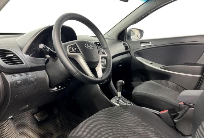 Hyundai Solaris I с пробегом 2014 года, цена 950 000 рублей, 129934 км, седан, Автокод Объявления