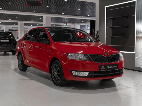 Skoda Rapid I с пробегом 2017 года, цена 1 100 000 рублей, 77628 км, лифтбек, Автокод Объявления