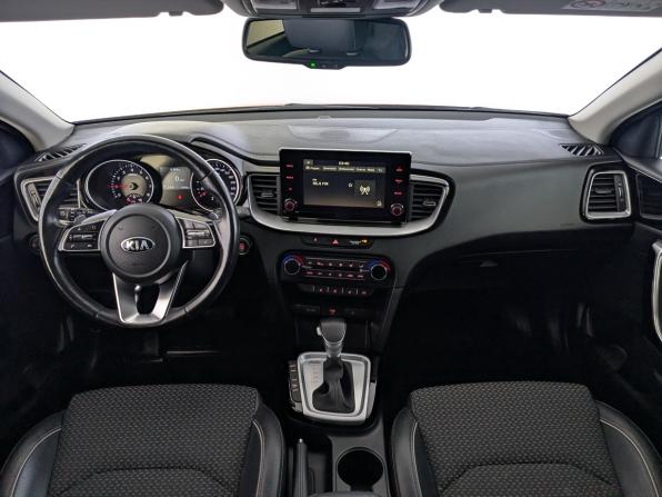 Kia Ceed III с пробегом 2021 года, цена 2 100 000 рублей, 74950 км, универсал, Автокод Объявления