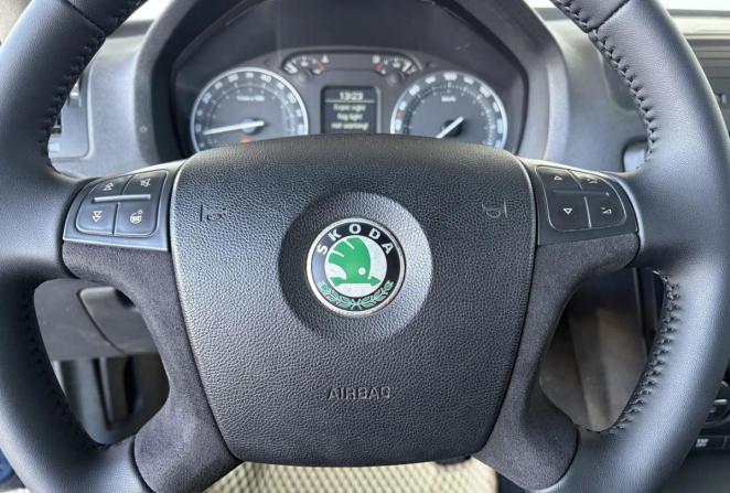 Skoda Octavia II (A5) с пробегом 2007 года, цена 800 000 рублей, 328296 км, лифтбек, Автокод Объявления
