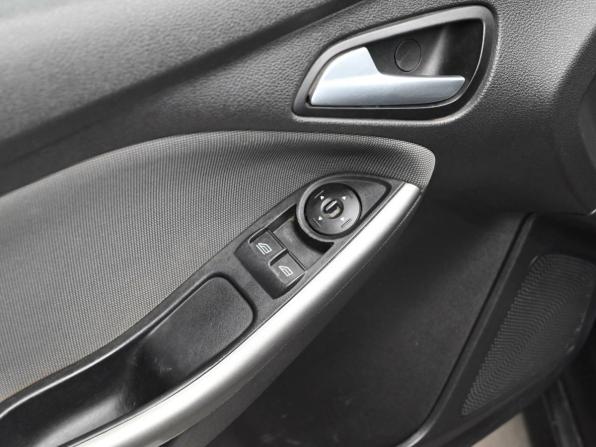Ford Focus III с пробегом 2012 года, цена 745 000 рублей, 277218 км, хэтчбек, Автокод Объявления