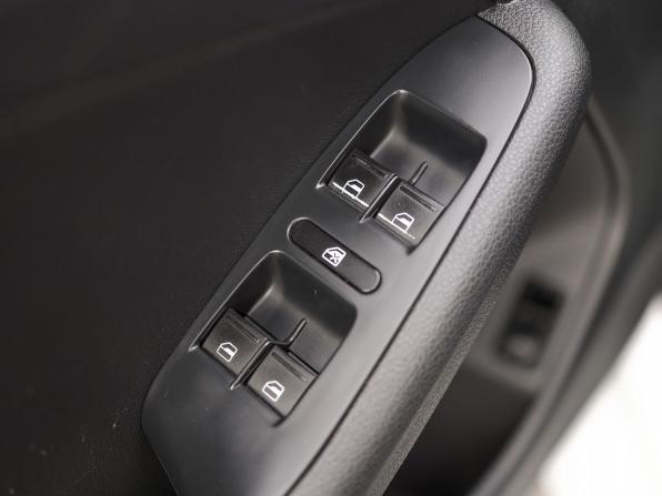 Volkswagen Jetta VI Рестайлинг с пробегом 2015 года, цена 1 079 000 рублей, 187000 км, седан, Автокод Объявления