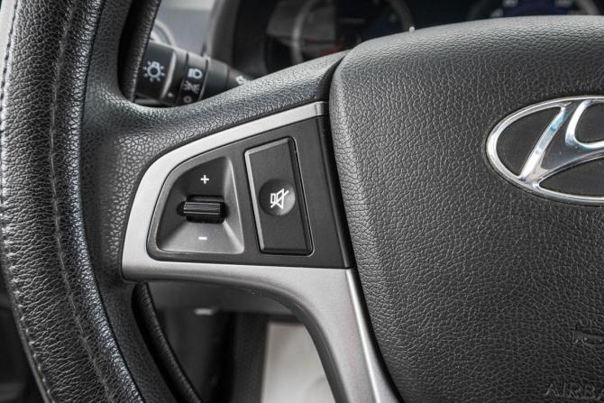 Hyundai Solaris I Рестайлинг с пробегом 2016 года, цена 1 319 000 рублей, 127900 км, хэтчбек, Автокод Объявления