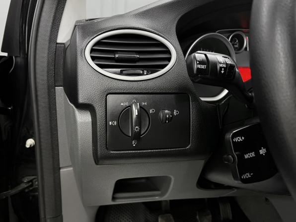 Ford Focus II Рестайлинг с пробегом 2008 года, цена 545 000 рублей, 156454 км, седан, Автокод Объявления
