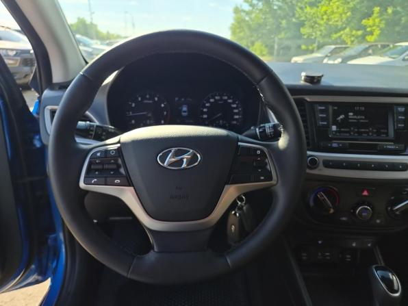Hyundai Solaris II с пробегом 2018 года, цена 1 300 000 рублей, 125165 км, седан, Автокод Объявления