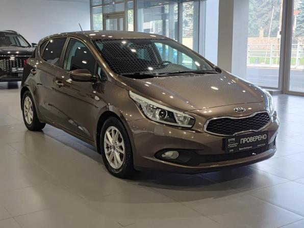Kia Ceed II с пробегом 2013 года, цена 830 000 рублей, 183243 км, хэтчбек, Автокод Объявления