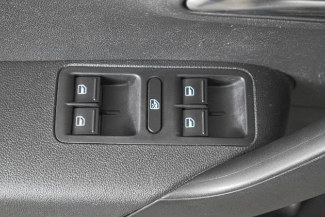 Volkswagen Polo V Рестайлинг с пробегом 2018 года, цена 1 289 000 рублей, 119000 км, седан, Автокод Объявления
