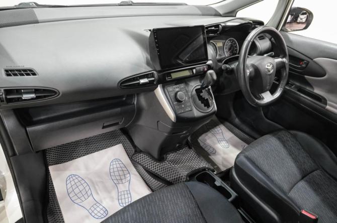 Toyota Wish II с пробегом 2011 года, цена 1 319 000 рублей, 183000 км, минивэн, Автокод Объявления
