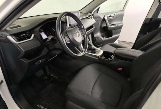 Toyota RAV4 V (XA50) с пробегом 2021 года, цена 3 570 000 рублей, 36810 км, внедорожник, Автокод Объявления