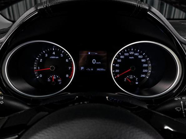 Kia Ceed III с пробегом 2019 года, цена 1 689 000 рублей, 98293 км, хэтчбек, Автокод Объявления