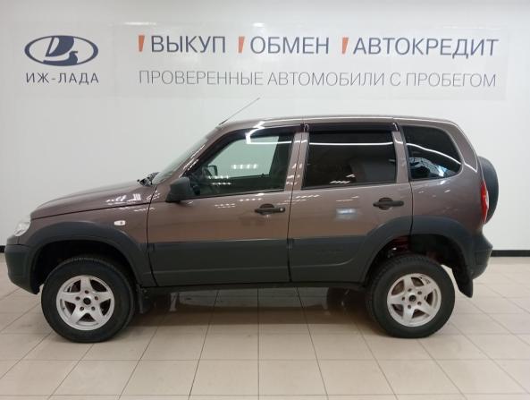 Chevrolet Niva I Рестайлинг с пробегом 2018 года, цена 640 000 рублей, 77000 км, внедорожник, Автокод Объявления