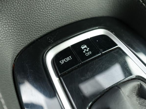 Toyota Corolla XII (E210) с пробегом 2019 года, цена 1 859 000 рублей, 93397 км, хэтчбек, Автокод Объявления