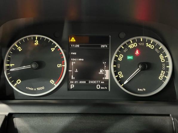 Land Rover Discovery IV с пробегом 2012 года, цена 1 375 000 рублей, 240000 км, внедорожник, Автокод Объявления