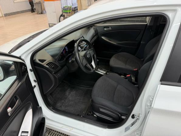 Hyundai Solaris I Рестайлинг с пробегом 2016 года, цена 960 000 рублей, 195785 км, седан, Автокод Объявления