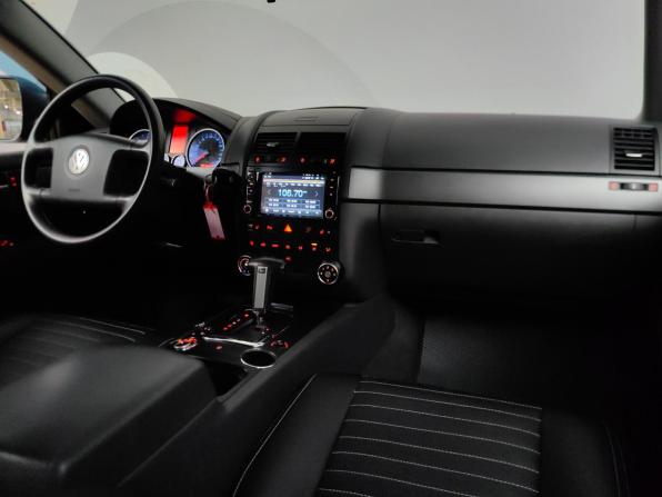 Volkswagen Touareg I Рестайлинг с пробегом 2008 года, цена 909 000 рублей, 246824 км, внедорожник, Автокод Объявления
