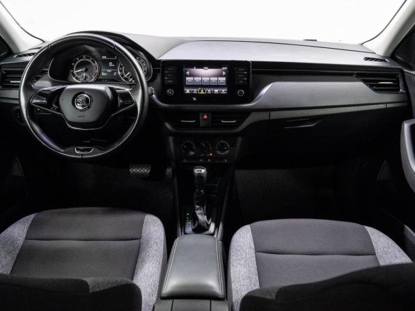 Skoda Rapid II с пробегом 2022 года, цена 1 550 000 рублей, 65315 км, лифтбек, Автокод Объявления